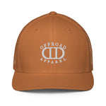 Logo closed-back trucker cap